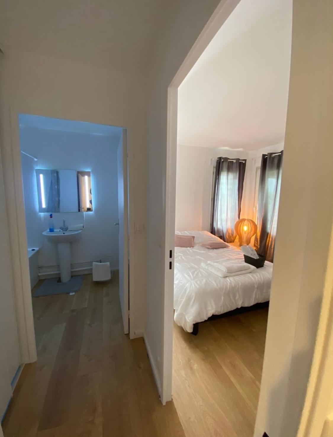 Appartement 59M2 Professionnel Ou Familial Saint Quentin En Yvelines Montigny-le-Bretonneux Extérieur photo
